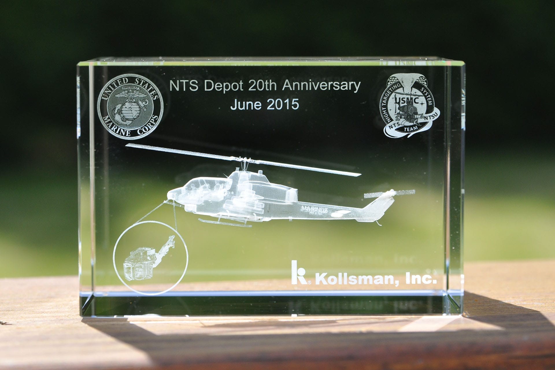 statuetka szklo Kollsman inc glasso
